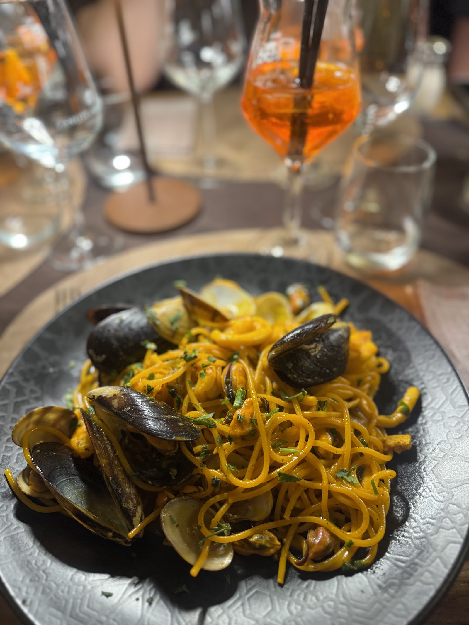 Spaghetti con cozze e vongole